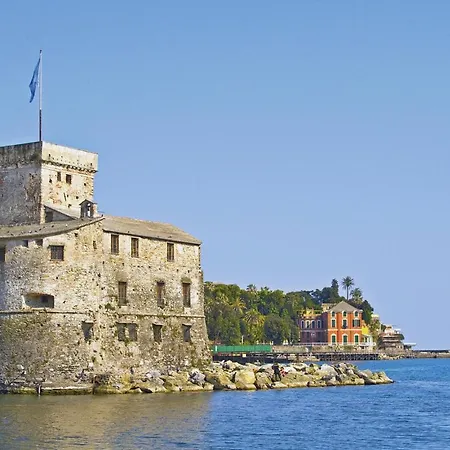2 Bedroom Gorgeous In Appartamento