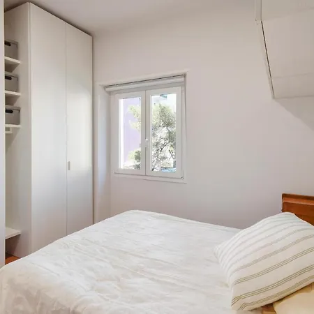 2 Bedroom Gorgeous In Appartamento