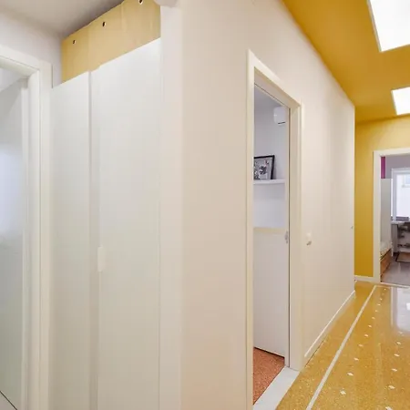 2 Bedroom Cozy In